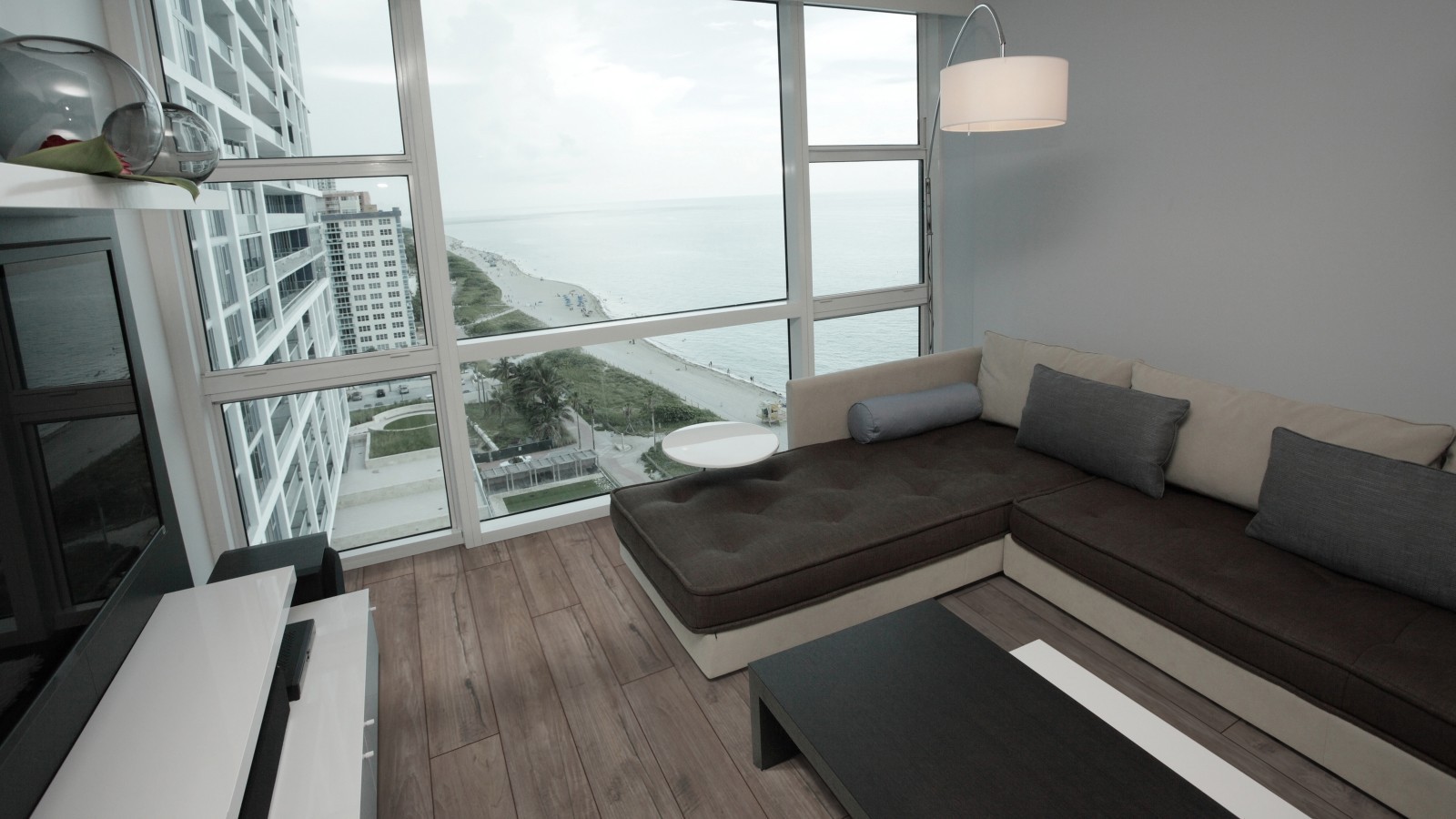 Stratifié Select Teck Nostalgique Argent D3242 1 frise 4V Largeur 193mm