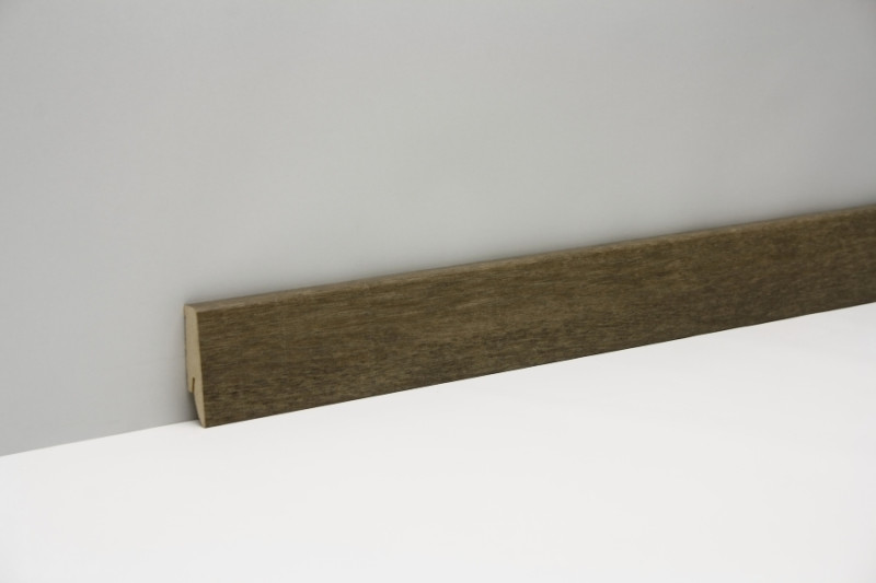 Classen CLIP Sockelleiste Eiche sägerau dunkel foliert 2400x19x58 main product photo