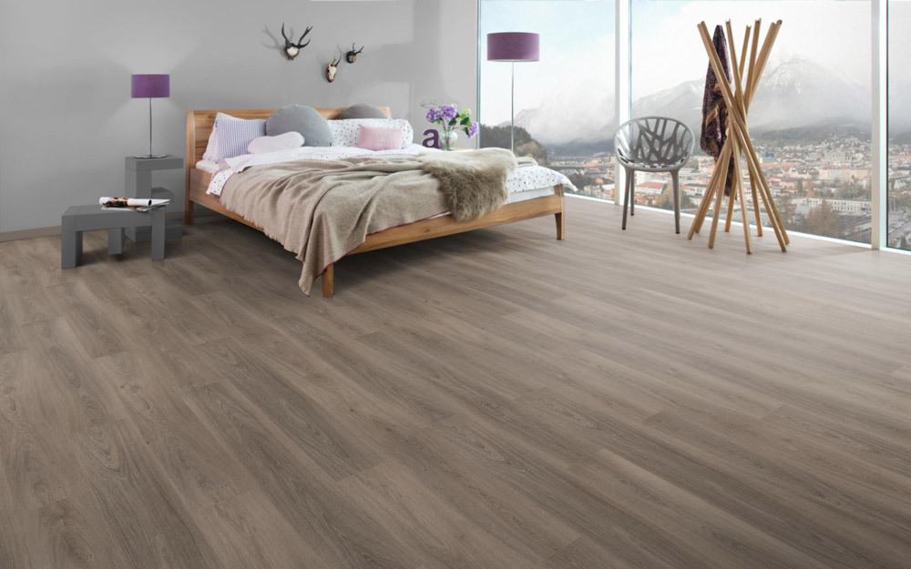 Egger Home Designboden Design+ Eiche gekalkt grau 1-Stab Landhausdiele 4V