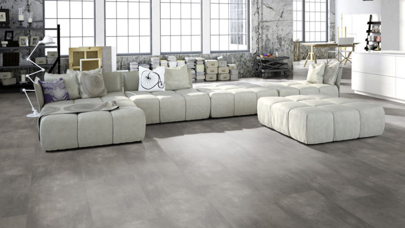 Skaben Vinyle à coller en matériau massif Life 55 Ciment naturel Carrelage 4V main product photo
