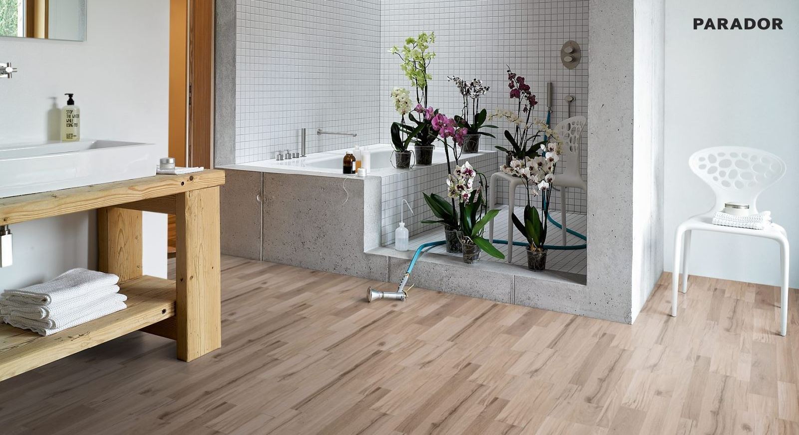 Suelo vinílico de Parador Basic 4.3 Roble Variante Lijado Lama Ancha