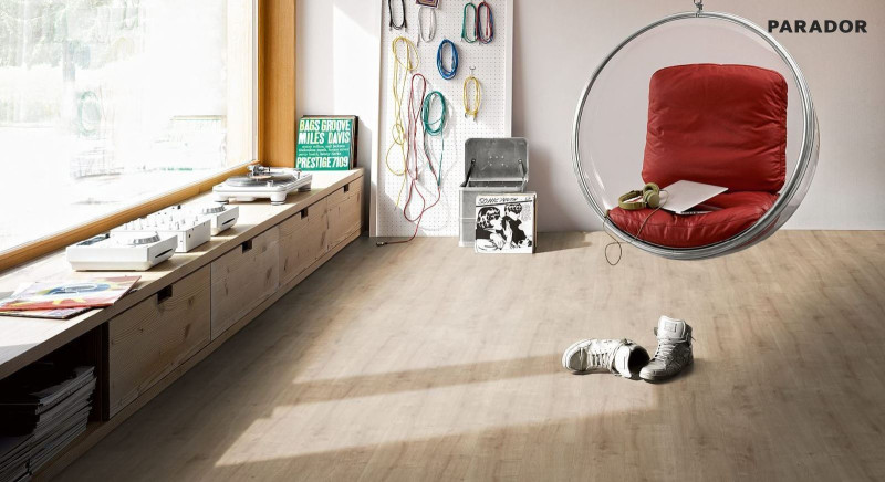 Parador Laminate Basic 400 Oak sanded 1-strip 4V main product photo
