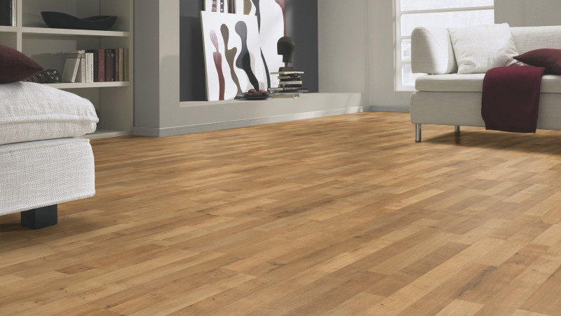 Tarkett Laminate Flooring Essentials 832 Roble cepillado bloque de 3 lamas main product photo
