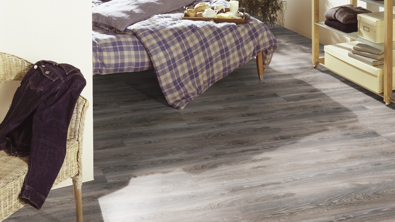 Stratifié Wide Plus Chêne Highland Titane D4796 1 frise 4V Largeur 244mm