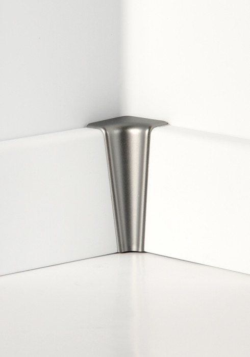 Classen Innenecke für CLIP Sockelleiste 19x58 Chrom main product photo