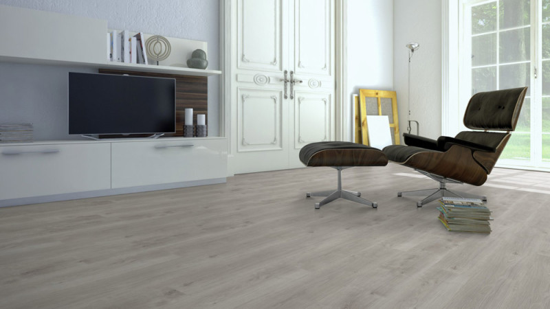 Skaben Vinyle à coller en matériau massif Life 55 Chêne forestier gris clair 1 frise 4V main product photo