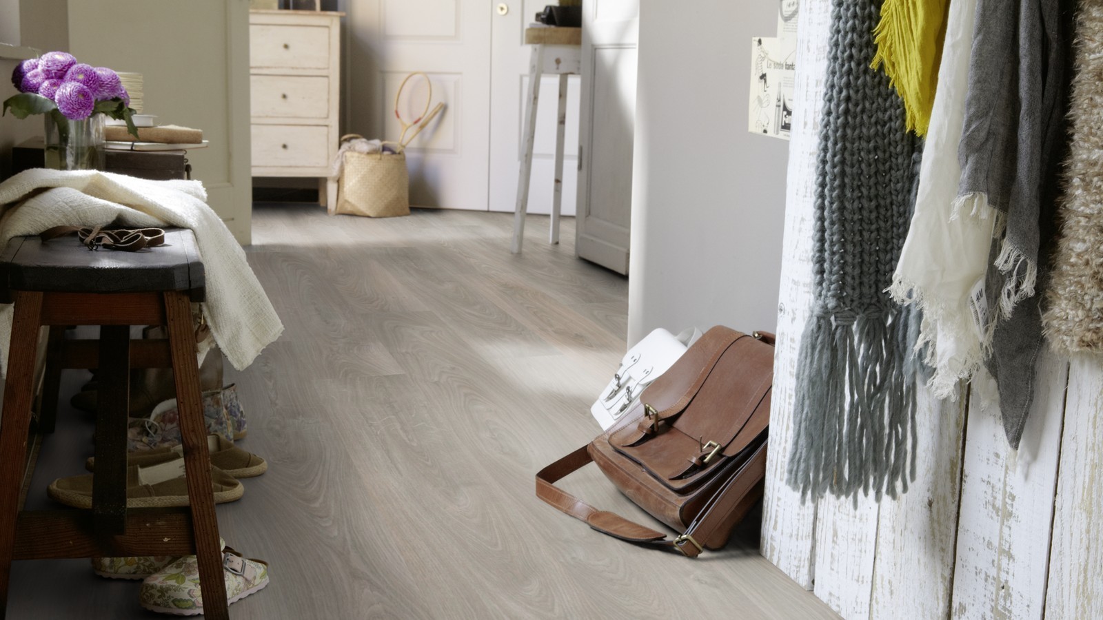 Tarkett laminado Woodstock 832 Roble Sherwood gris-beige lama ancha 2V