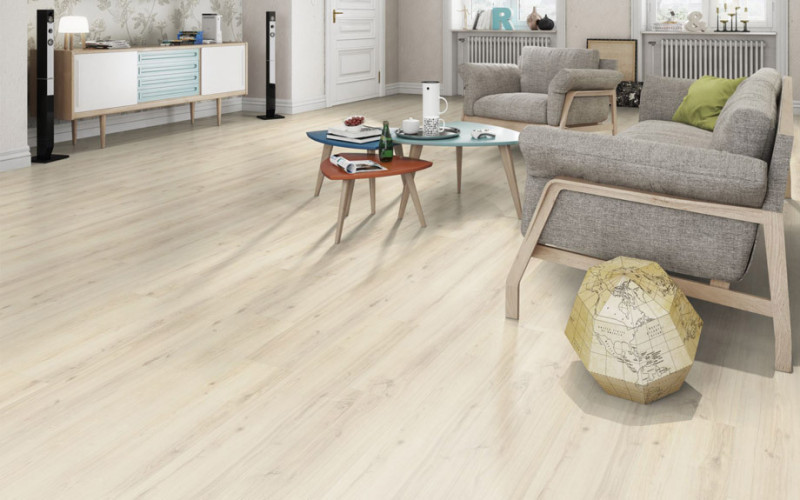 Egger Home Designboden Design+ Eiche dezent weiss 1-Stab Landhausdiele 4V main product photo