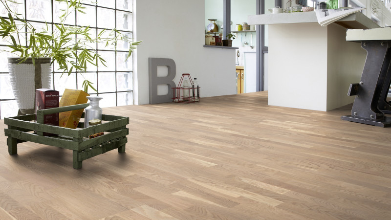 Tarkett Parkett Shade Robust Eiche weiß 3-Stab-Schiffsboden main product photo