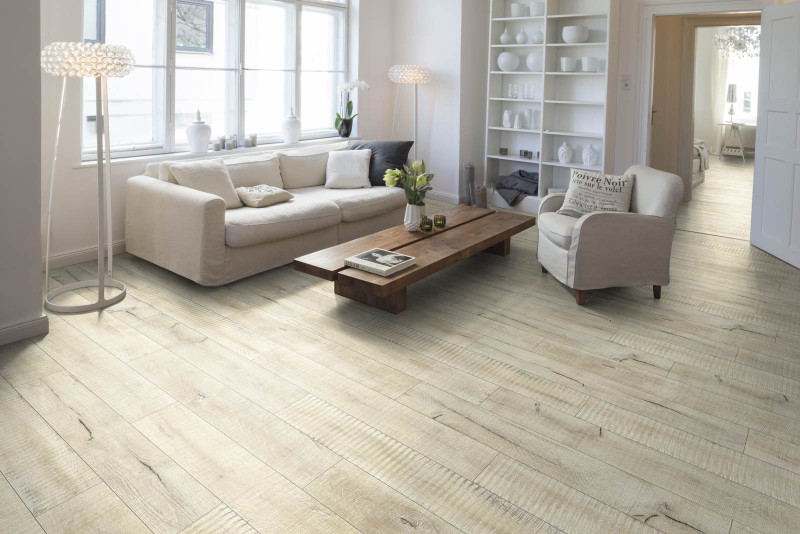 Egger Home Organic flooring 8/31 Classic Brown Fortland oak EHC024 1-strip 4V main product photo