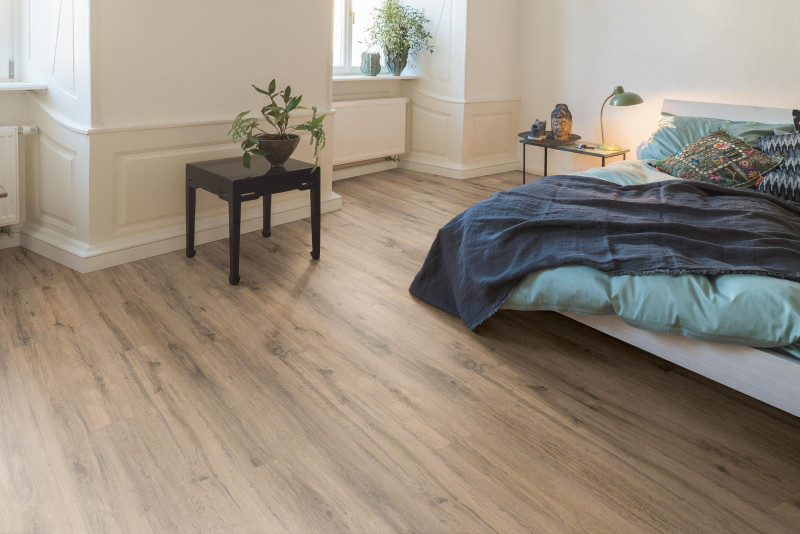 Egger Home Laminat 7/31 Classic Eiche massiv rauch EHL153 1-Stab Landhausdiele main product photo