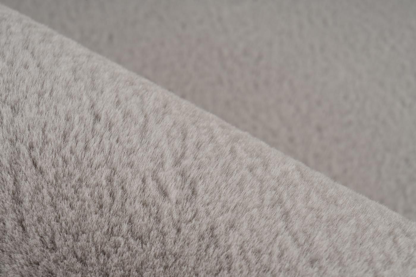Fellteppich KANINCHEN FELL Silber fellförmig 23mm Raum4