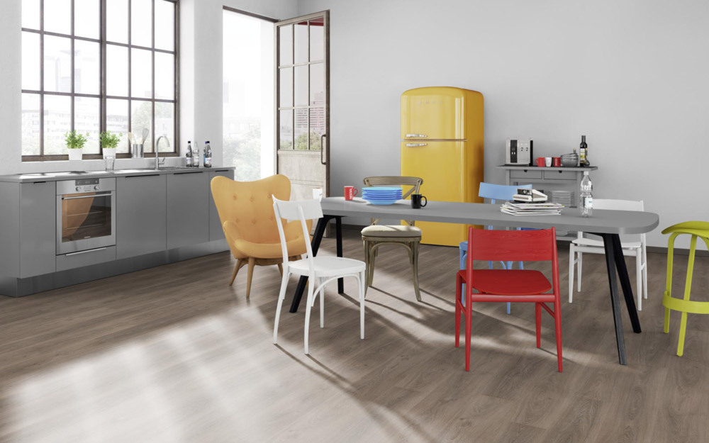 Egger Home Designboden Design+ Eiche gekalkt grau 1-Stab Landhausdiele 4V