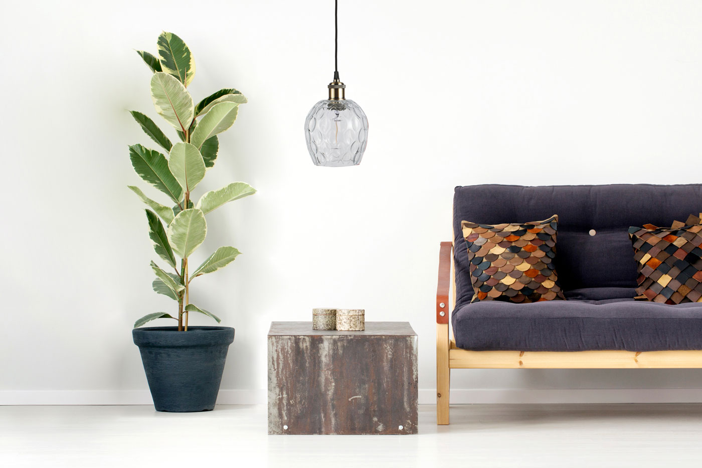 Hängelampe Lilac im Moderne Design in Farbe Transparent aus Glas handgefertigt Raum2