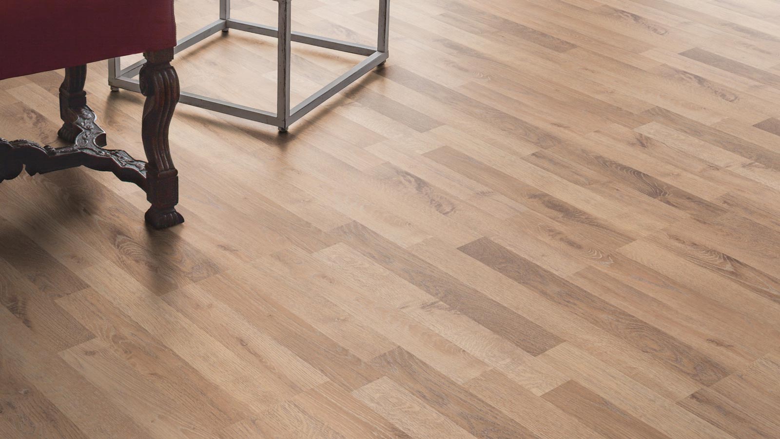 Kings Canyon Laminat Classic Normaldiele Eiche Rossia 3-Stab Schiffsboden 4V Raum5