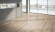 Parador Vinylboden Basic 5.3 Eiche Royal hell gekälkt 1-Stab Landhausdiele 4V Trittschalldämmung Raum8 Parador Vinylboden Basic 5.3 Eiche Royal hell gekälkt 1-Stab Landhausdiele 4V Trittschalldämmung Raum8