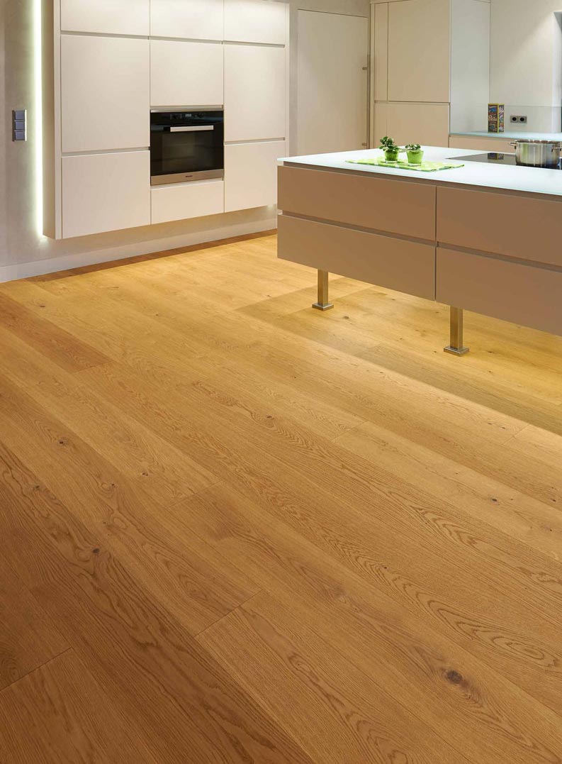 Admonter Parkett FLOORs Eiche Basic gebürstet 1-Stab Landhausdiele 4V 158x2400 Raum4