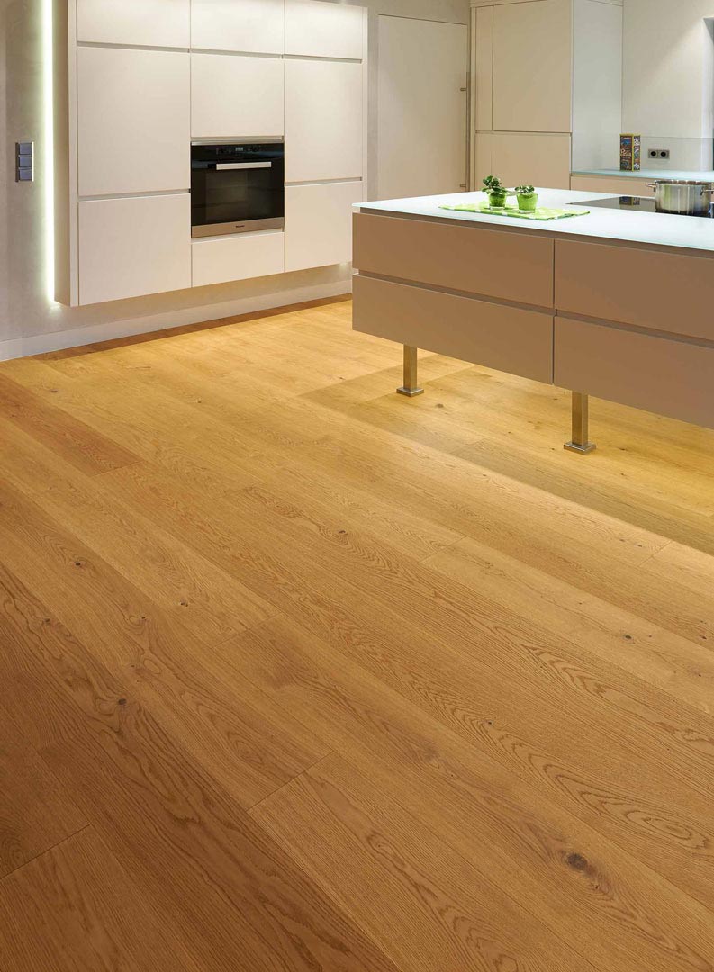 Admonter Parkett FLOORs Eiche Basic gebürstet 1-Stab Landhausdiele 4V 192x2000 Raum4