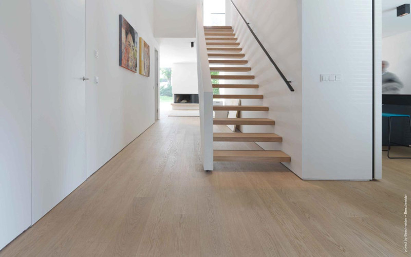 Admonter Parkett FLOORs Eiche Weiss Noblesse gebürstet 1-Stab Landhausdiele 4V 158x1850 main product photo