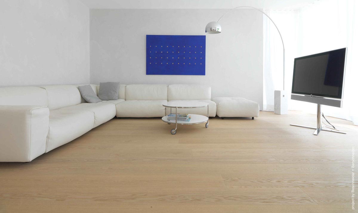 Admonter Parkett FLOORs Eiche Weiss Noblesse geschliffen 1-Stab Landhausdiele 4V 158x2000 Raum5