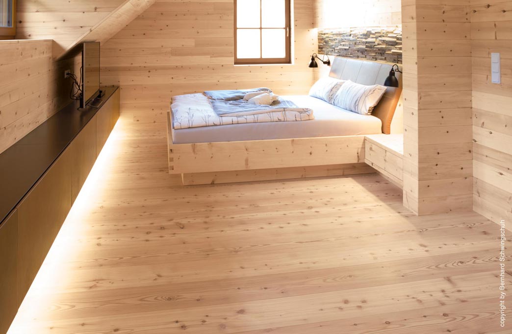 Admonter Parkett FLOORs Lärche Weiss Naturelle gebürstet 1-Stab Landhausdiele 4V 195x1850 Nut & Feder Raum4