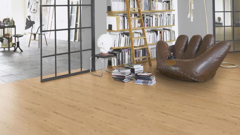 Parador Design flooring Modular ONE Oak Atmosphere natural Chateau plank 4V main product photo