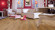 Wineo Bioboden 1200 wood XXL Multi-Layer Say hi to Klara 1-Stab Landhausdiele 4V soundPROTECT Raum4 Wineo Bioboden 1200 wood XXL Multi-Layer Say hi to Klara 1-Stab Landhausdiele 4V soundPROTECT Raum4