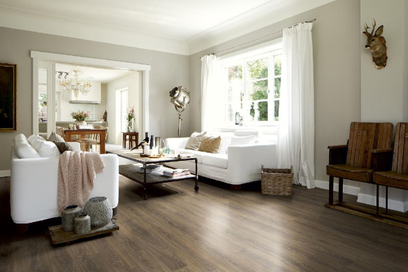 Egger Home Laminat 10/32 Classic Toscolano Oak tobacco EHL077 1-Stab Landhausdiele 4V main product photo