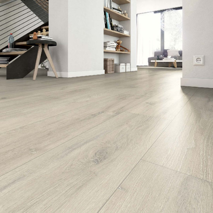 Egger Home Stratifié 7/31 Classic Chêne de Kurimo EHL014 1 frise 4V main product photo