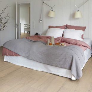 Egger Home Laminate Flooring 8/32 Classic Natural Elva Oak EHL146 1-plank wideplank 4V