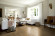 Egger Home Laminat 8/32 Large Honey Limerick Oak EHL182 1-Stab Landhausdiele 4V Raum2 Egger Home Laminat 8/32 Large Honey Limerick Oak EHL182 1-Stab Landhausdiele 4V Raum2
