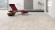 HARO Designboden DISANO SmartAqua Artdesign crema Piazza 4V Kork-Dämmunterlage Raum4 HARO Designboden DISANO SmartAqua Artdesign crema Piazza 4V Kork-Dämmunterlage Raum4