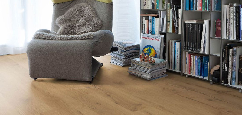 HARO Stratifié TRITTY 100 Chêne alpin nature authentique mat 1 frise 4V main product photo