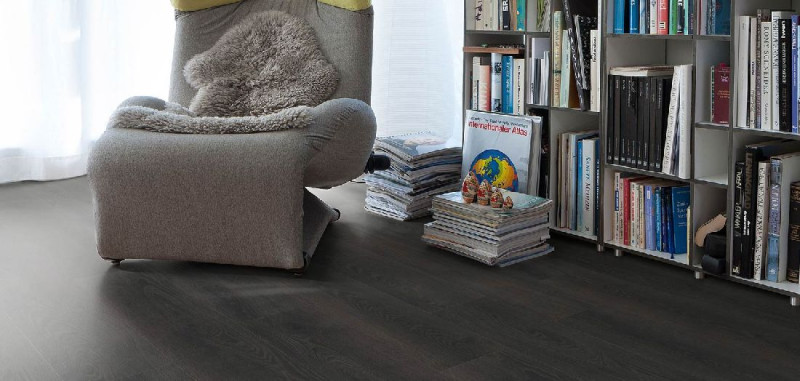 Suelo laminado HARO TRITTY 100 Roble Contura negro auténtico 1 Lama ancho 4V main product photo