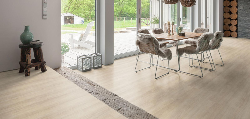 Suelo laminado HARO TRITTY 100 Roble Eleganza blanco crema auténtico Gran Vía 4V main product photo