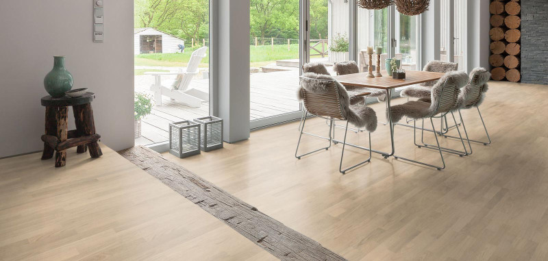 HARO Parquet 4000 Oak Light White Naturale naturaDur 3-strip main product photo