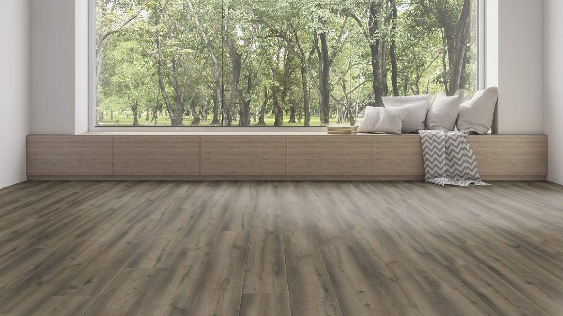 Kings Canyon Echtholzboden WaterProtect Gebürstete Räucher-Eiche Breitdiele M4V Raum6