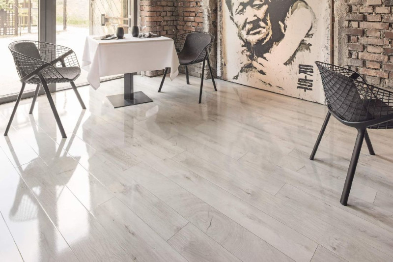 Kings Canyon Hochglanz Laminat Classic ET P Arktische Eiche weiss 1-Stab Landhausdiele 4V main product photo