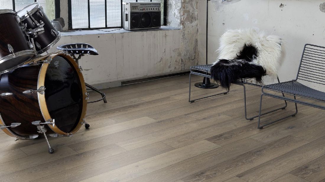 Kings Canyon Rigid Vinylboden Heavy Duty mit Schalldämmung Eiche Pentos erdfarben Landhausdiele 4V Raum6