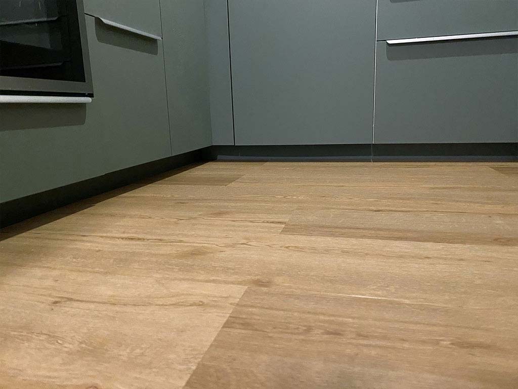 Kings Canyon Vinylboden PureComfort Eiche Königlich Breitdiele 4V zum klicken Raum6