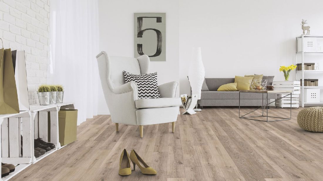 Skaben Bioboden Pro Climate Click 70 WOOD Scotia Eiche hell nachhaltige wasserfeste Landhausdiele 4V zum Klicken Raum6