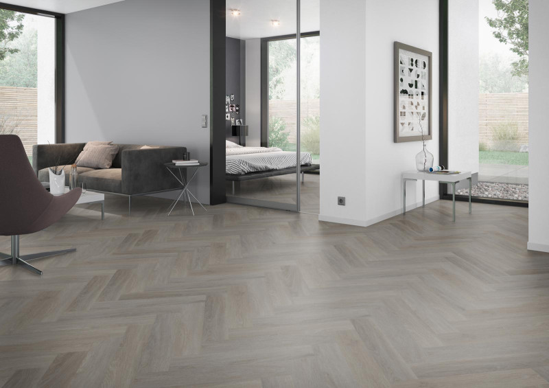 Skaben Design Rhino 55 Chêne Albion taupe Real Feel Chevron Herringbone 4V à coller main product photo