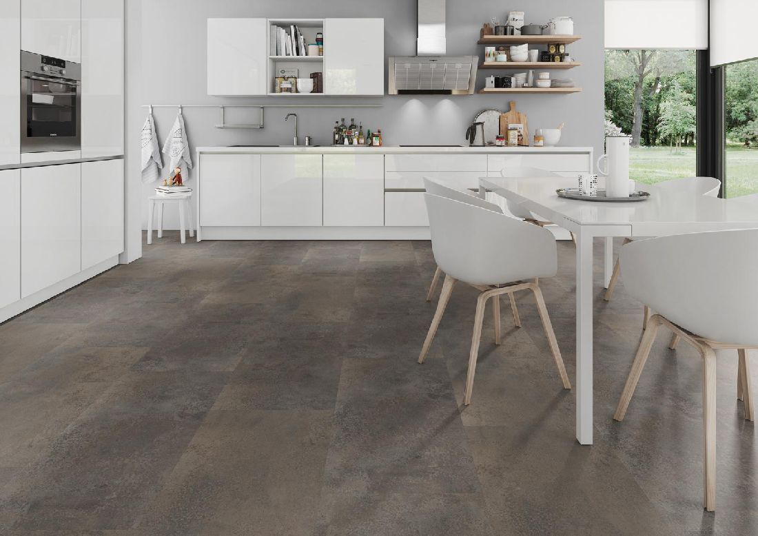 Skaben Design Rhino 55 Loft Rusted braun Real Feel Fliese 4V zum Kleben Raum4