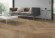 Skaben Design Rhino 55 Milano Eiche gold braun Real Feel Fischgrät Herringbone 4V zum Kleben Raum3 Skaben Design Rhino 55 Milano Eiche gold braun Real Feel Fischgrät Herringbone 4V zum Kleben Raum3