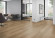 Skaben Design Rhino 55 Milano Eiche gold braun Real Feel 1-Stab Landhausdiele 4V zum Kleben Raum4 Skaben Design Rhino 55 Milano Eiche gold braun Real Feel 1-Stab Landhausdiele 4V zum Kleben Raum4