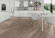 Skaben Design Rhino 55 Scandi Eiche natürlich dunkel Real Feel französisches Fischgrät Chevron zum Kleben Raum4 Skaben Design Rhino 55 Scandi Eiche natürlich dunkel Real Feel französisches Fischgrät Chevron zum Kleben Raum4
