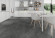 Skaben Design Rhino Click 55 Loft Zement dunkel grau Fliese 4V Trittschalldämmung Raum4 Skaben Design Rhino Click 55 Loft Zement dunkel grau Fliese 4V Trittschalldämmung Raum4