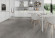 Skaben Design Rhino Click 55 Loft Zement grau Fliese 4V Trittschalldämmung Raum2 Skaben Design Rhino Click 55 Loft Zement grau Fliese 4V Trittschalldämmung Raum2