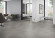 Skaben Design Rhino Click 55 Loft Zement grau Fliese 4V Trittschalldämmung Raum4 Skaben Design Rhino Click 55 Loft Zement grau Fliese 4V Trittschalldämmung Raum4