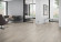 Skaben Design Rhino Click 55 Parisien Eiche beige Real Feel 1-Stab Landhausdiele 4V Trittschalldämmung Raum3 Skaben Design Rhino Click 55 Parisien Eiche beige Real Feel 1-Stab Landhausdiele 4V Trittschalldämmung Raum3